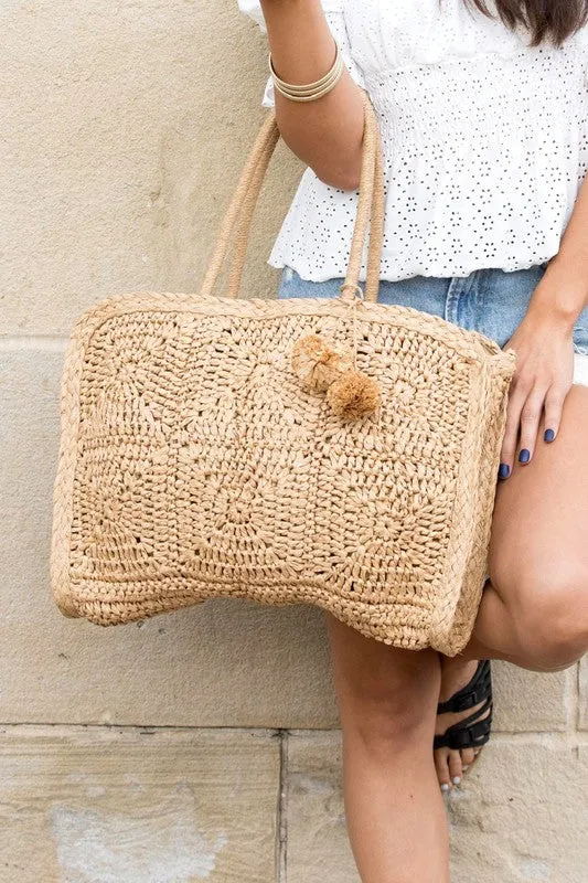 Straw Traveler Tote with Zipper Closure and Spacious Interior Pockets